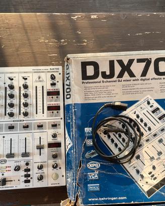 Mixer Behringer DJX700