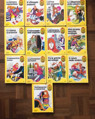 Lotto 13 libri gialli per ragazzi Nancy Drew