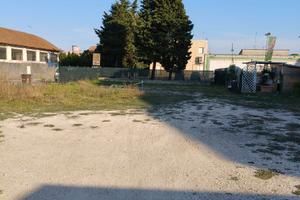 Terreno uso parcheggio