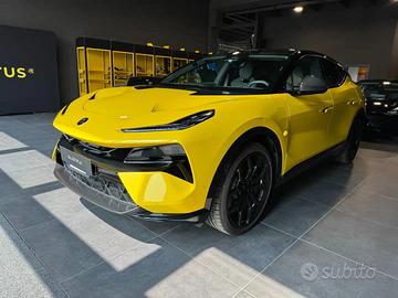 Lotus Eletre R con Carbon PACK