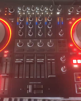Native Instruments Traktor Kontrol S4 MKIII