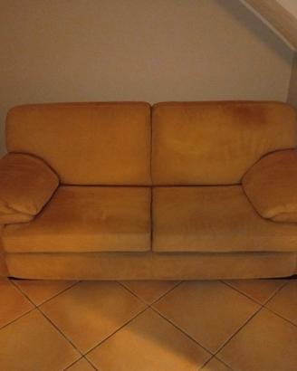 divano a 2 posti 