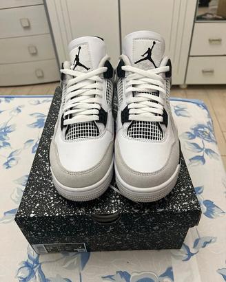 Jordan 4 retro nero militare EU 39