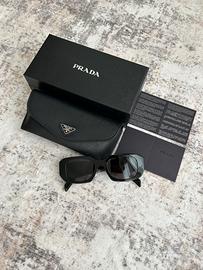 Prada Occhiali da Sole Rettagolari Neri