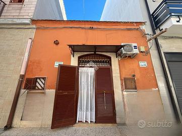 CASA DI CORTE A CERIGNOLA