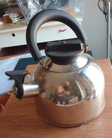 bollitore in metallo.