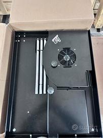 Trespolo portatuta e casco per box L3racing