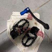 Pedane e leva cambio