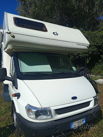 Camper Caravan International mansardato