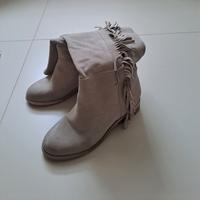 Stivali in suede con frange