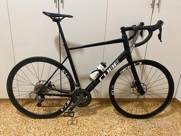 Cube Attain Race 60cm