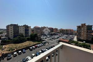 2 LOCALI A VALLECROSIA AL MARE