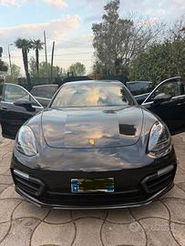 Porsche panamera 4s