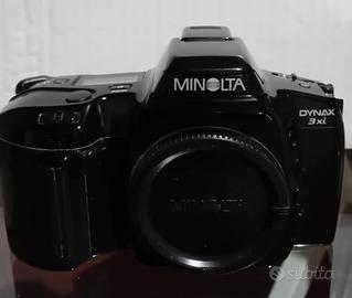 Macchina fotografica reflex analogica Minolta