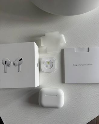 AIRPODS PRO CON WIRELESS CHARGING 2ª GENERAZIONE