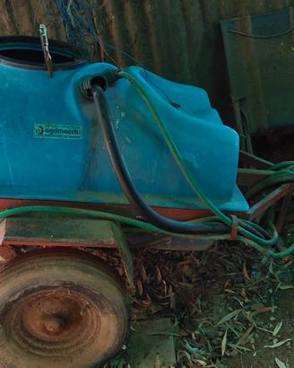 Botte / Irroratrice agricola trainabile con pompa 
