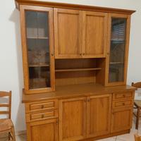 Credenza ,tavolo allungabile,4 sedie 