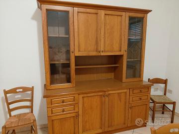 Credenza ,tavolo allungabile,4 sedie 