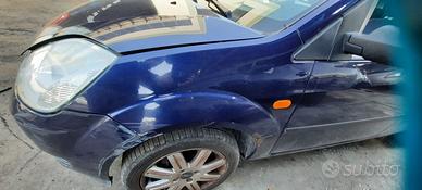 FORD FIESTA 2002 - PARAFANGO SINISTRO