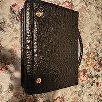 Borsa nera in vera pelle adatta per dottori