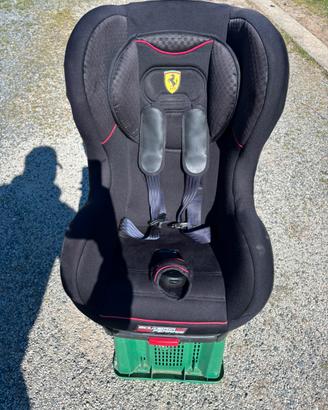 Seggiolotto auto isofix 9/18 kg FERRARI