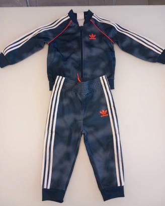 Tuta adidas 