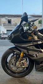 Triumph Daytona 765 r Moto2