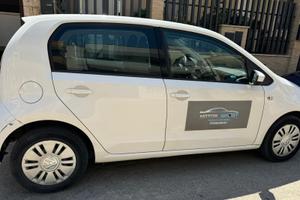 VOLKSWAGEN up - 2013