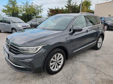 Volkswagen Tiguan 2.0 TDI 150cv SCR DSG Life