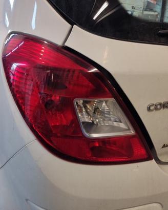 Fanale posteriore sinistro OPEL CORSA D del 2008