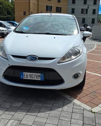 Ford Fiesta 1.4 TDCi 68CV 3 porte Titanium
