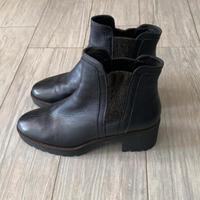 stivaletto nero hogan