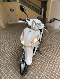 Honda Vision 110-SOLO 1.678 KM - Pari al nuovo