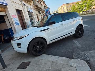 Range Rover Evoque R-Dynamic td4 2.2