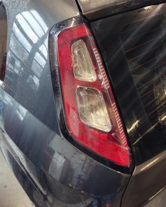 Fanale posteriore sinistro FIAT GRANDE PUNTO 2010