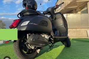 Vespe GTS 300 SUPER NOTTE