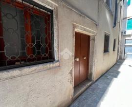 MAGAZZINO A VENEZIA
