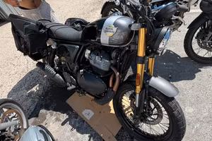 Moto Royal Enfield Bear 650 incidentata