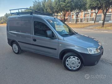 Opel Combo 1.6 94cv metano casa madre 2010
