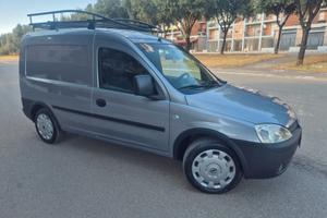 Opel Combo 1.6 94cv metano casa madre 2010