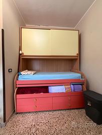 Letto  doppio estraibile, scrivania, e cassetti