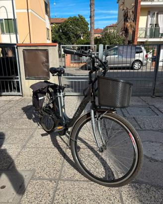 bicicletta elettrica da città