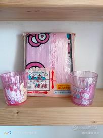 Set tovaglia+2 bicchieri Hello Kitty nuovi
