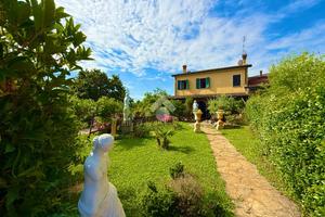 PORZIONE DI BIFAMILIARE A MESTRINO