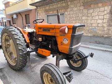 trattore agricolo 