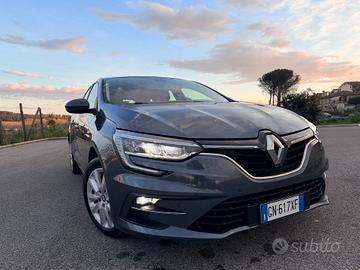 Renault Megane Mégane Sporter Blue dCi 115 CV EDC 