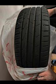 gomme estive 215/45 R 18 