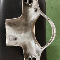 Coperchio manubrio  vespa GTS 300