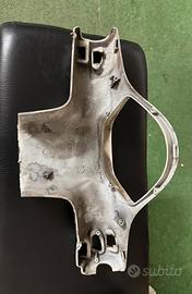 Coperchio manubrio  vespa GTS 300