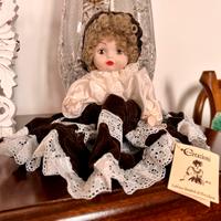 Bambola in porcellana